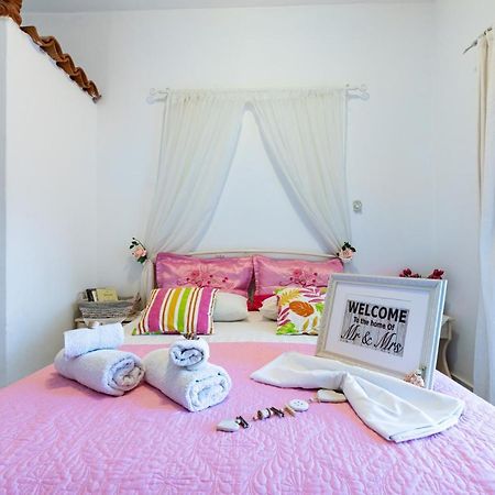 Lions Apartments Poros Town المظهر الخارجي الصورة