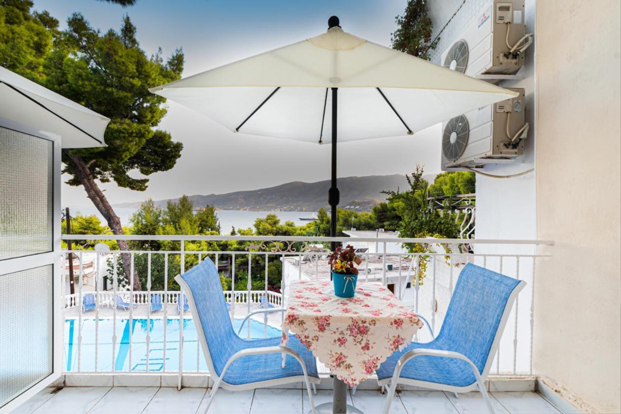 Lions Apartments Poros Town المظهر الخارجي الصورة