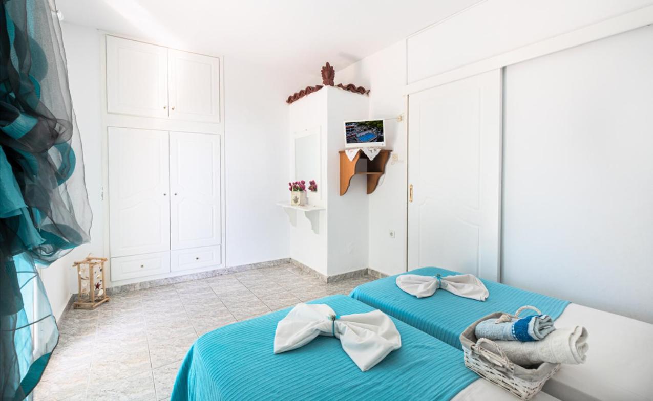 Lions Apartments Poros Town المظهر الخارجي الصورة