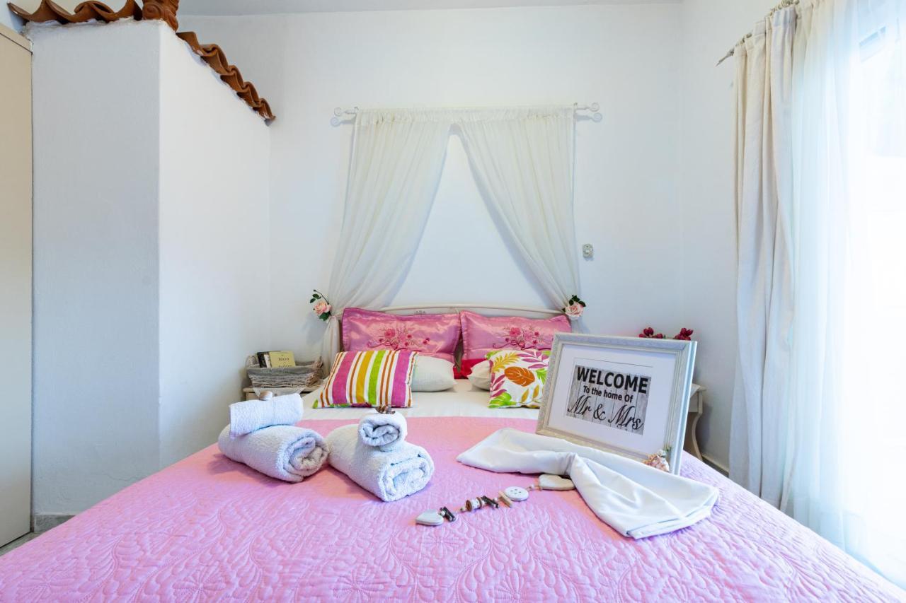 Lions Apartments Poros Town المظهر الخارجي الصورة