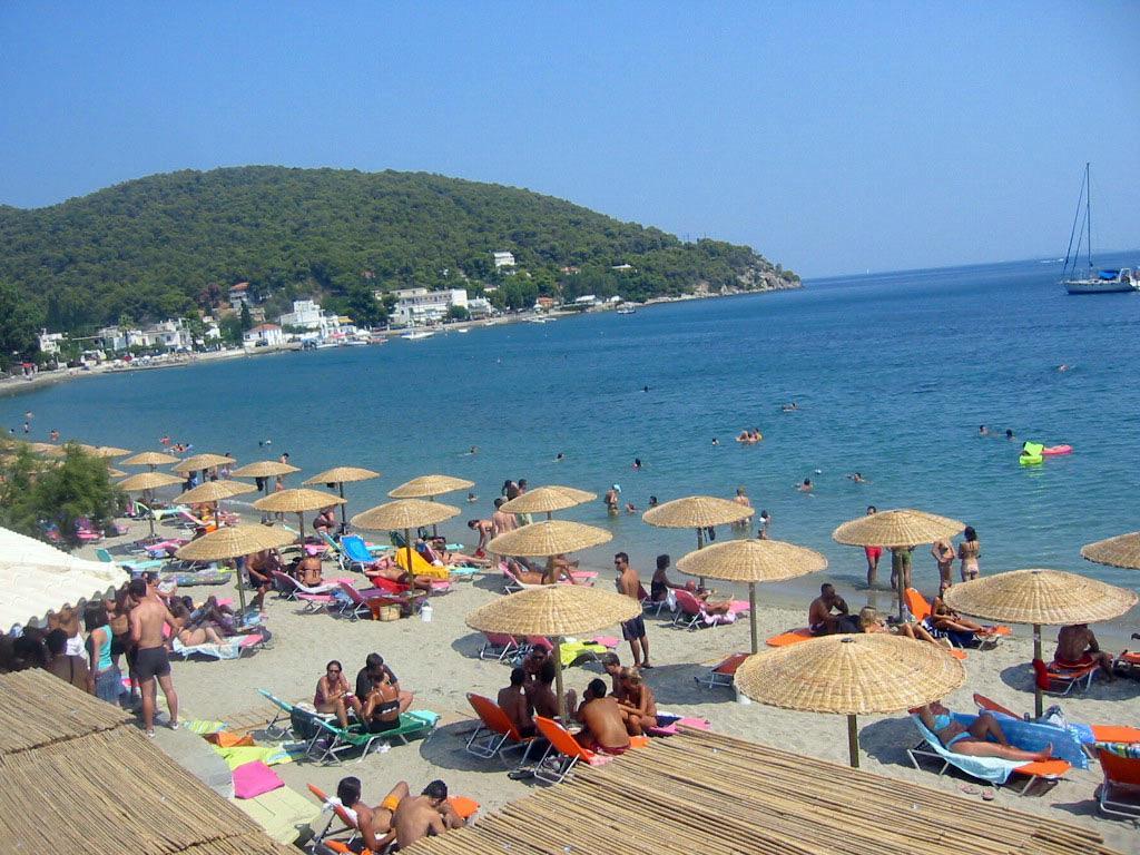 Lions Apartments Poros Town المظهر الخارجي الصورة